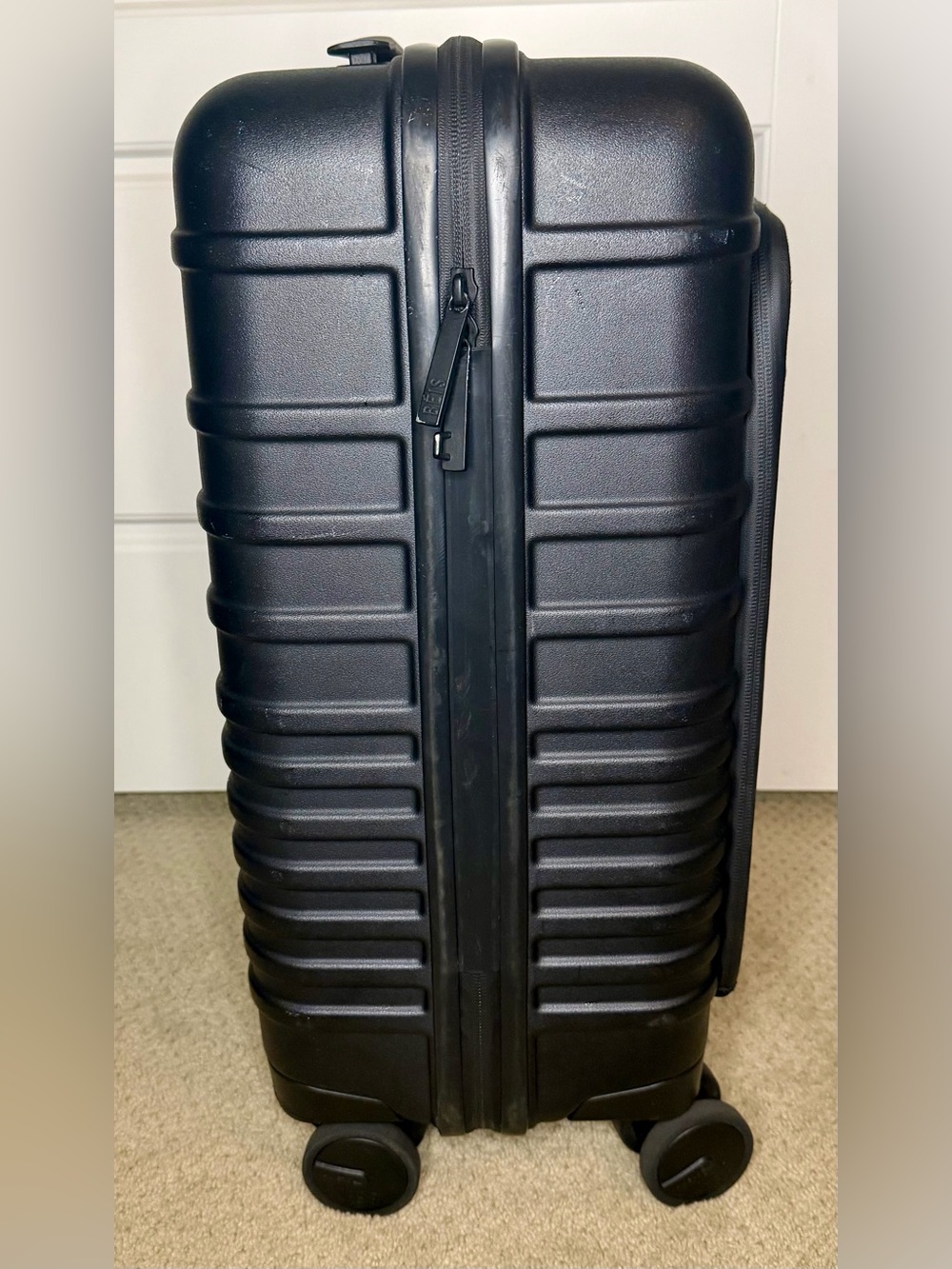 BEIS Black Small Carry-On Spinner Suitcase - Picture 6 of 15